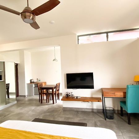 Aura Corporate Suites At Manyata Tech Park バンガロール エクステリア 写真